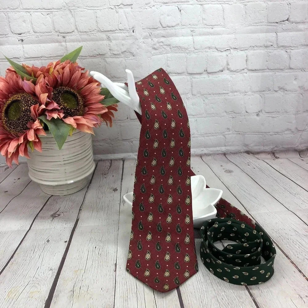 vintage tommy Hilfiger silk tie preppy office business professional attire